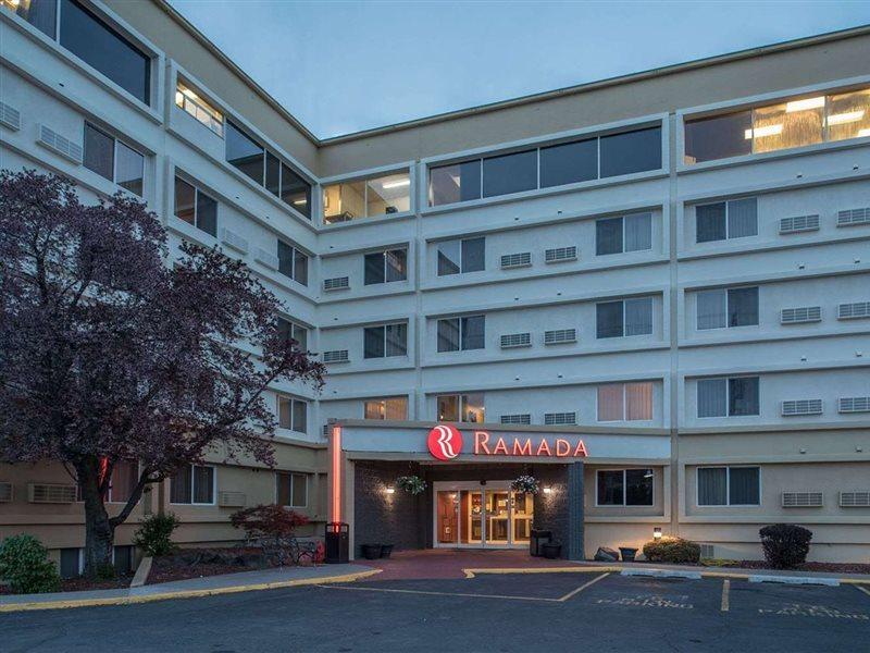 Ramada By Wyndham Downtown Spokane Extérieur photo