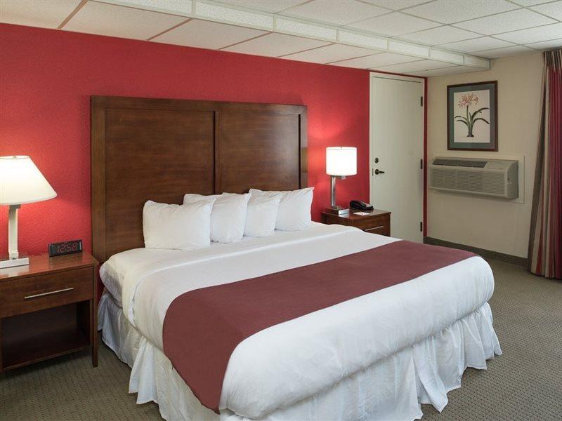 Ramada By Wyndham Downtown Spokane Extérieur photo