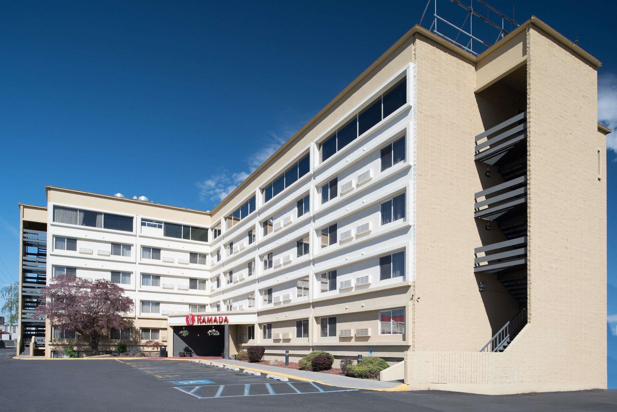 Ramada By Wyndham Downtown Spokane Extérieur photo