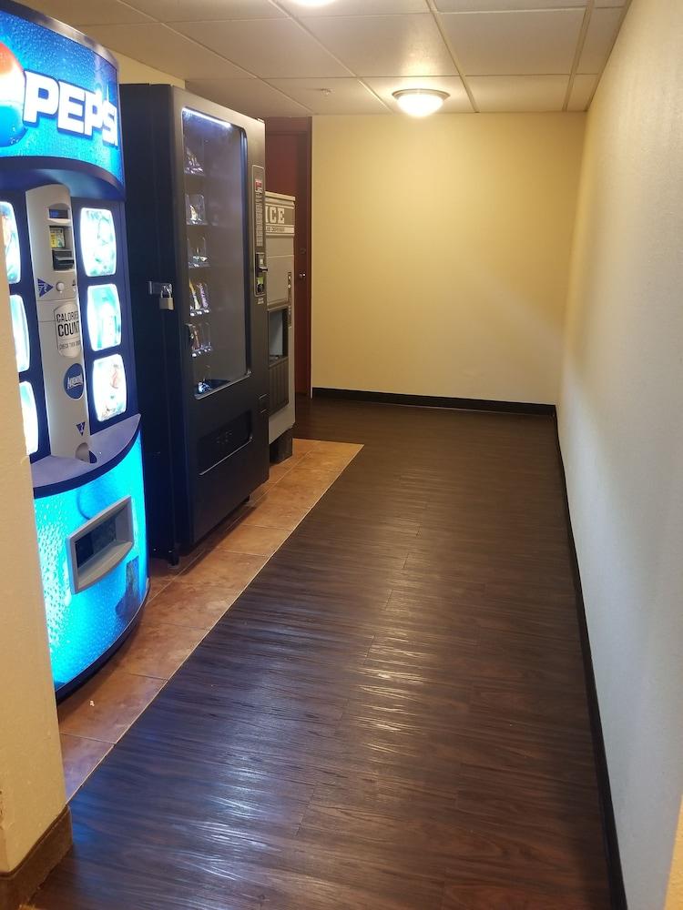 Ramada By Wyndham Downtown Spokane Extérieur photo