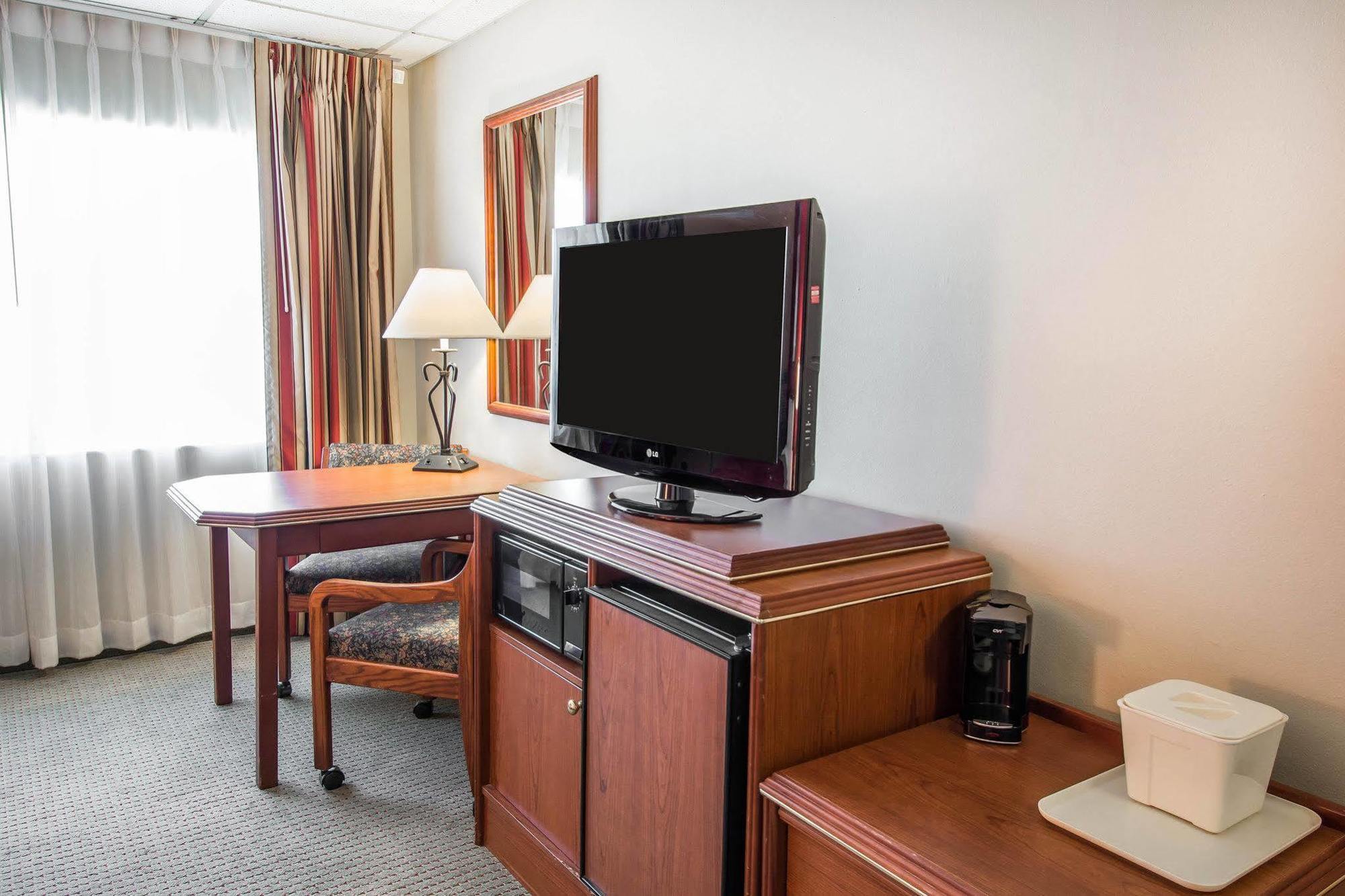 Ramada By Wyndham Downtown Spokane Extérieur photo