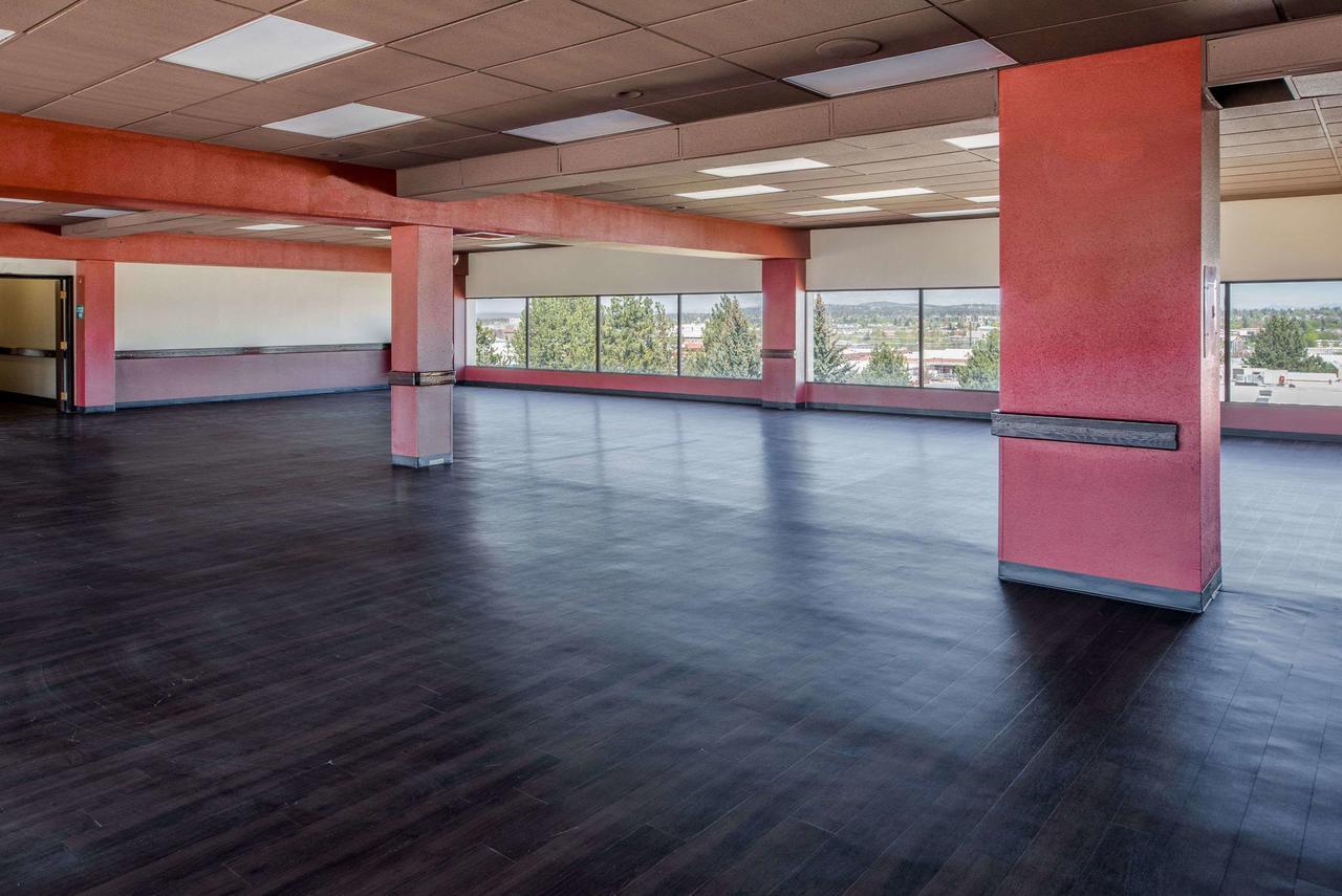 Ramada By Wyndham Downtown Spokane Extérieur photo